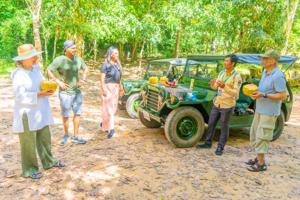 Angkor Wat: Sunrise Jeep Tour With Breakfast and Lunch - Tour Inclusions