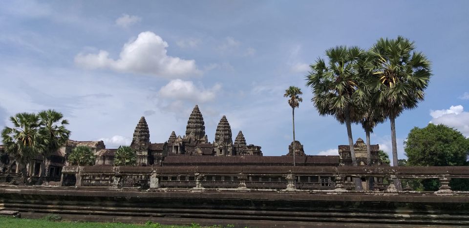 Angkor Wat Sunrise, Ta Promh, Banteay Srei, Bayon Day Tour - Must-See Attractions