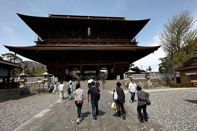 Food & Cultural Walking Tour Around Zenkoji Temple in Nagano - Booking and Pricing Details
