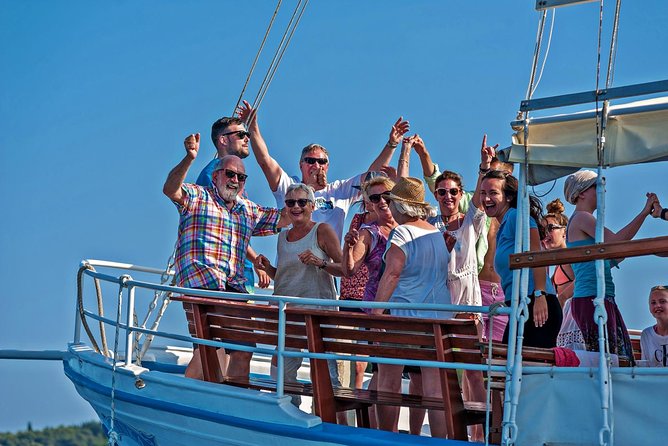 Full-Day Dubrovnik Elaphite Islands Cruise With Lunch - Crew Recognition