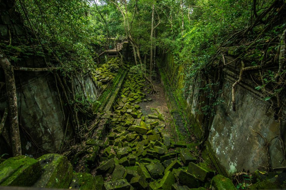 Full-Day Kulen Waterfall, Beng Mealea, Floating Village - Convenience Services