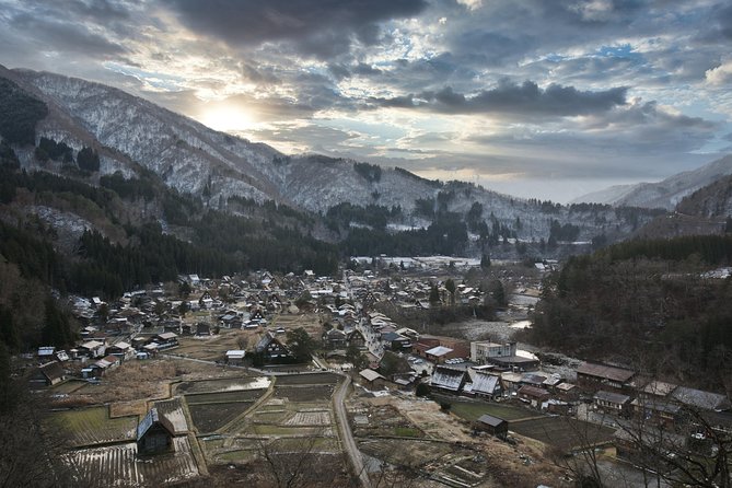 Gokayama and Shirakawago Private Tour With Photographer (Mar ) - Photographer Guide and Services