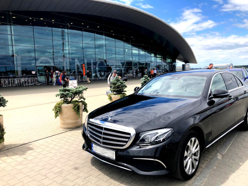 Krakow: Private Transfer To/From Krakow Airport (Krk) - Service Inclusions