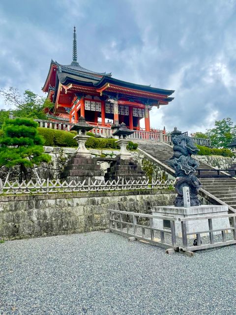 Kyoto: Fushimi Inari-taisha and Kiyomizu-dera (Spanish Guide) - Common questions