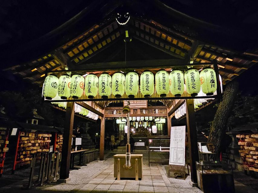 Kyoto: Gion District Guided Walking Tour at Night With Snack - Review Summary