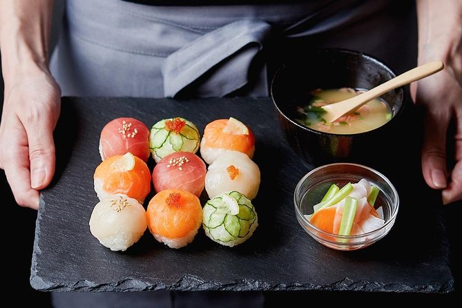 Maki Sushi (Roll Sushi) ＆Temari Sushi Making Class in Tokyo - Presentation and Tasting