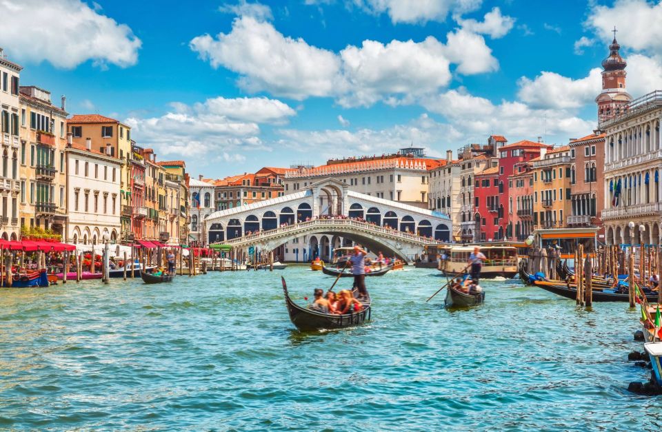 Private Walking Tour of Venice's Old Town With Gondola Ride - Booking, Payment, and Cancellation