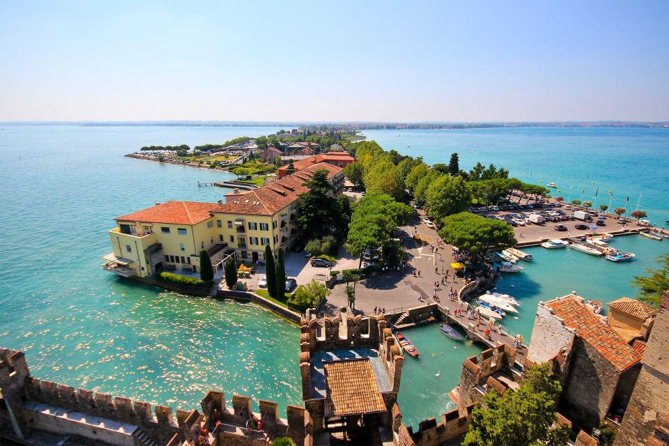 Sirmione: Walking and Speedboat Tour - Guided Walking Tour