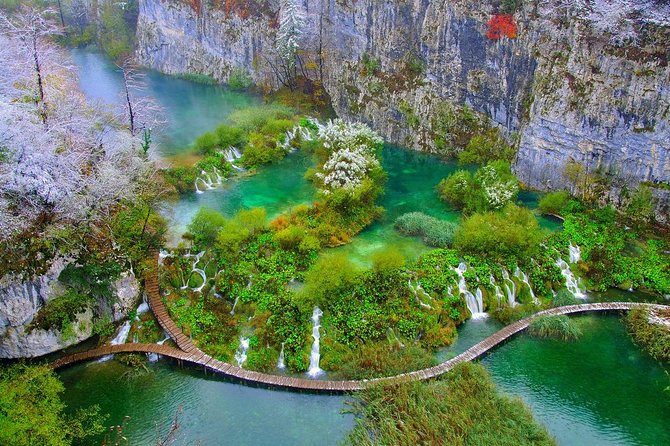 Split Ot Trigir to Plitvice Lakes National Park, Knin Day Trip - Stop in Knin for Coffee