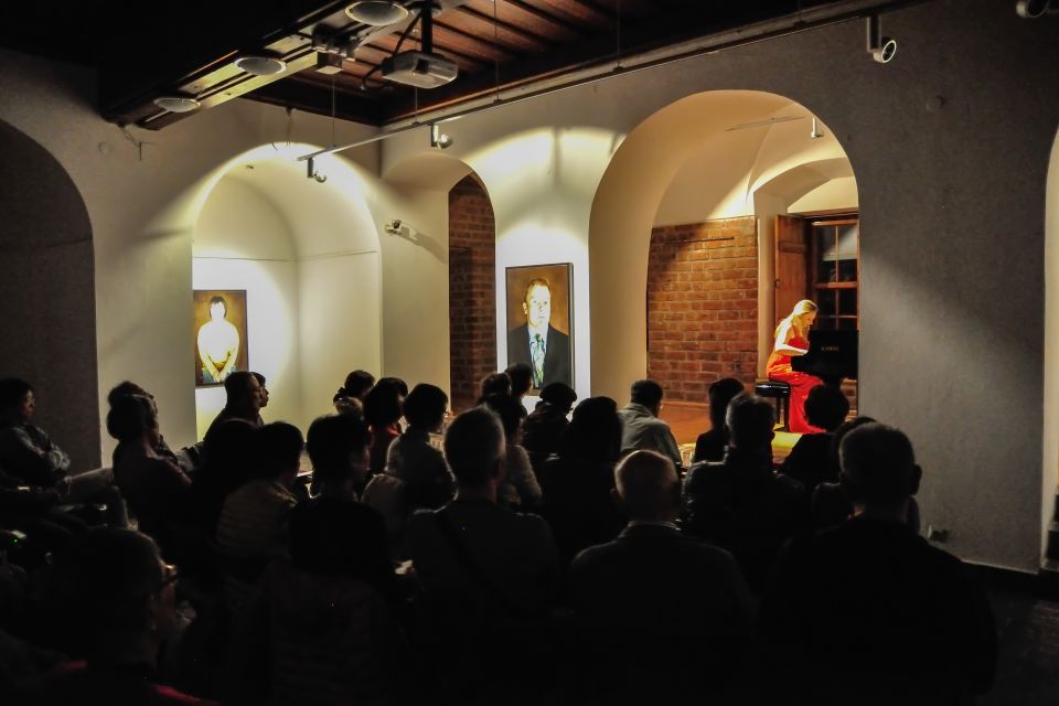 Warsaw: Chopin Concert in the Old Town - Concert Experience