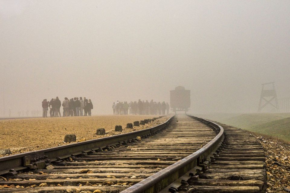 Auschwitz-Birkenau: Skip-the-Line Entry Ticket & Guided Tour - Gift Option Availability