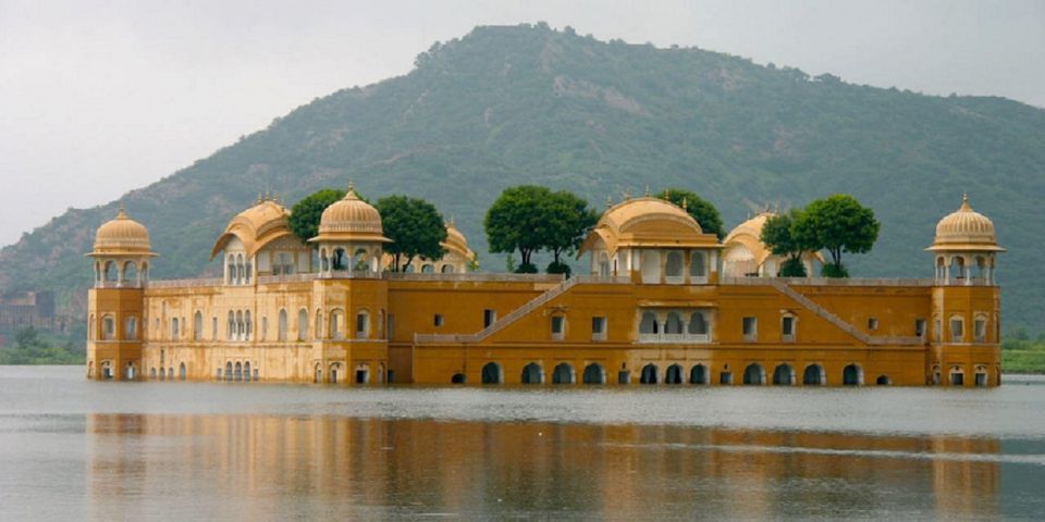 Golden Triangle With Udaipur 8 Days 7 Night - Jaipur Sightseeing Delights