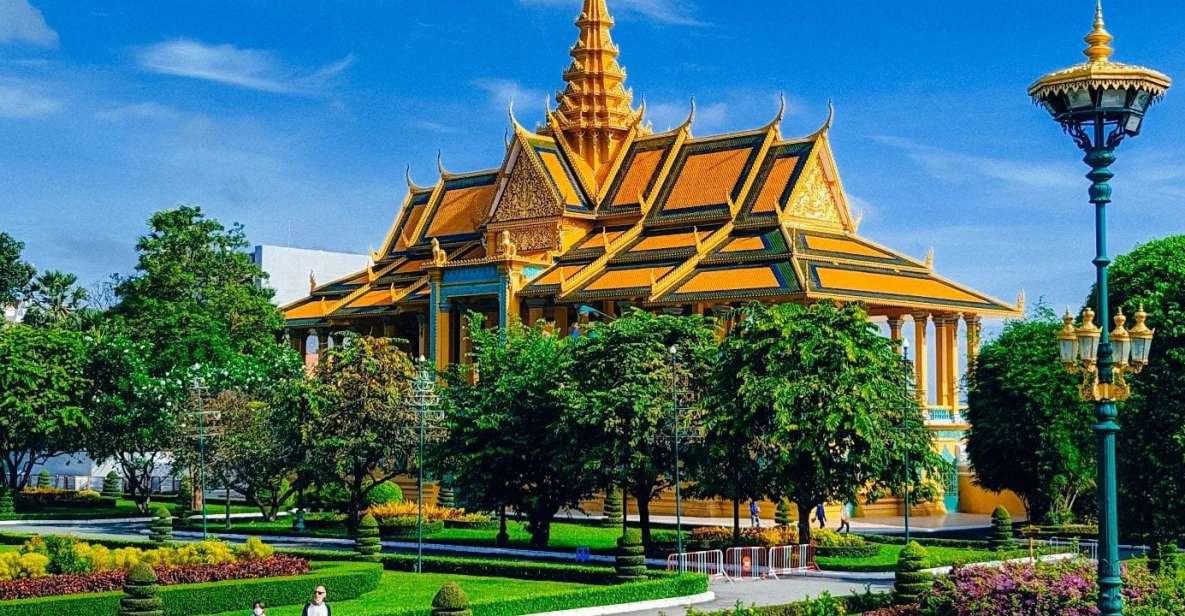 Private Phnom Penh Day Tour : Explore All Highlights Sites - Independent Monument and Kings Statue
