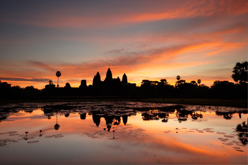Siem Reap: Angkor Sunrise Bike Tour With Breakfast and Lunch - Directions