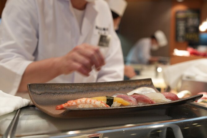 Tsukiji Market Eating Tour, Authentic Sushi & Sake Comparison - Recommended Tour Guide