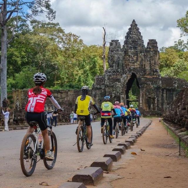 Angkor Wat: Guided Sunrise Bike Tour W/ Breakfast and Lunch - Last Words