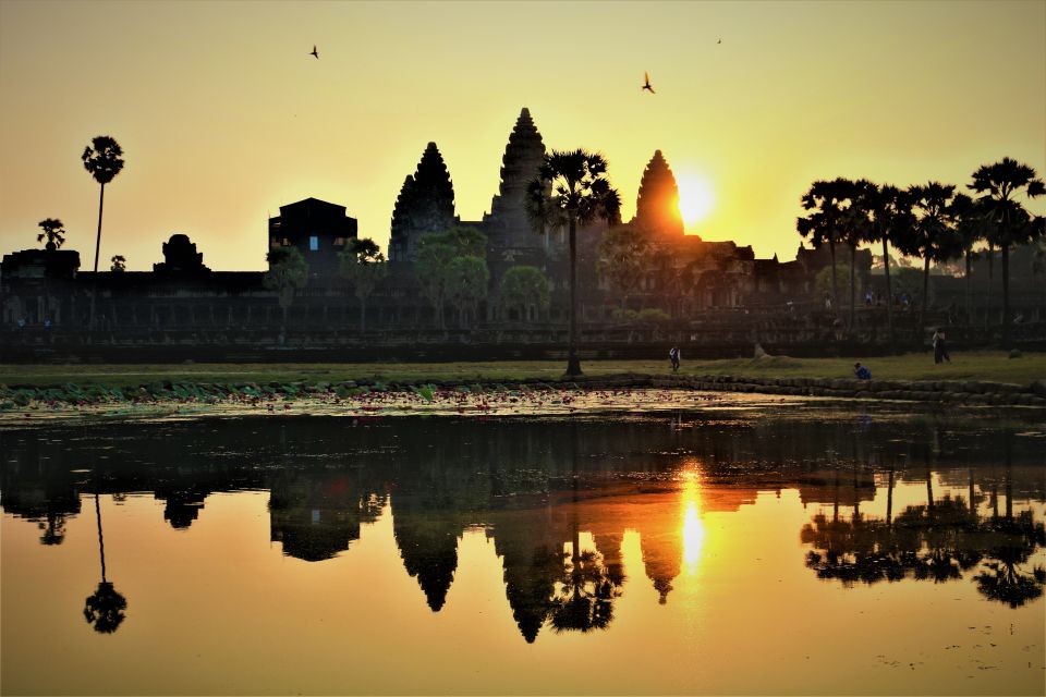 Angkor Wat: Private Sunrise Tour With Champagne Breakfast - Common questions
