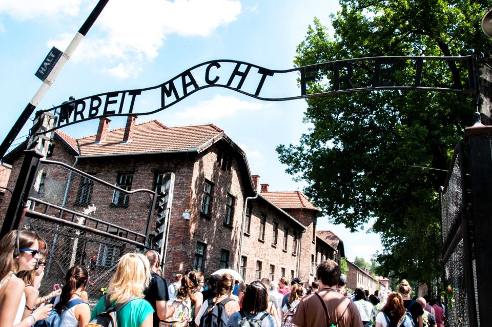 Krakow: Auschwitz-Birkenau Guided Tour Pickup/Lunch Options - Product Information
