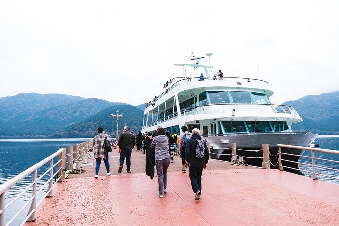 Mt Fuji, Hakone Lake Ashi Cruise Bullet Train Day Trip From Tokyo - Common questions