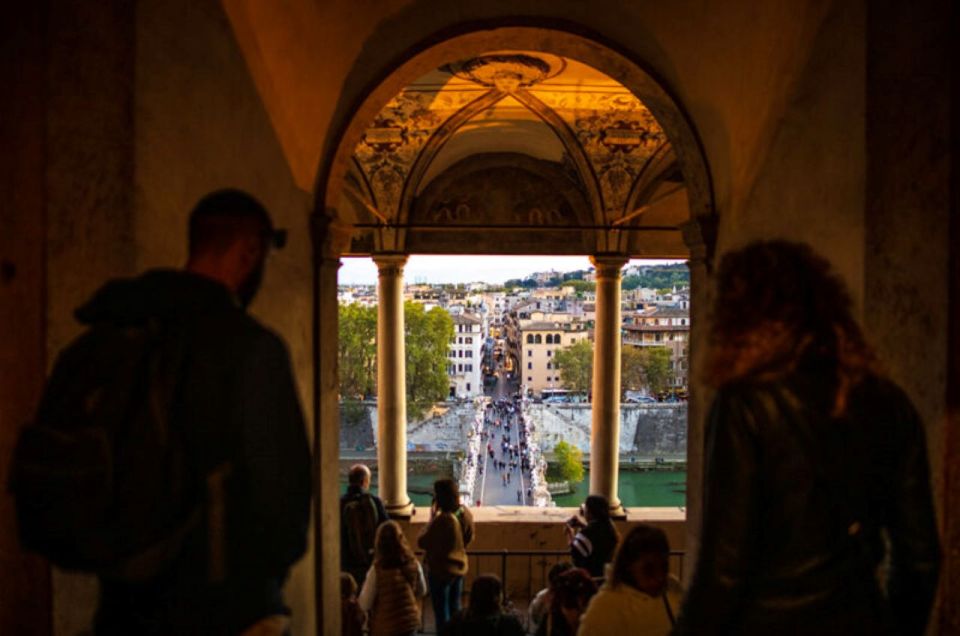 Rome: Castel Sant'Angelo Private Tour & Skip-the-Line Entry - Private Group Option