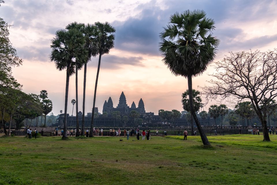 Siem Reap: Angkor Sunrise Bike Tour With Breakfast and Lunch - Last Words