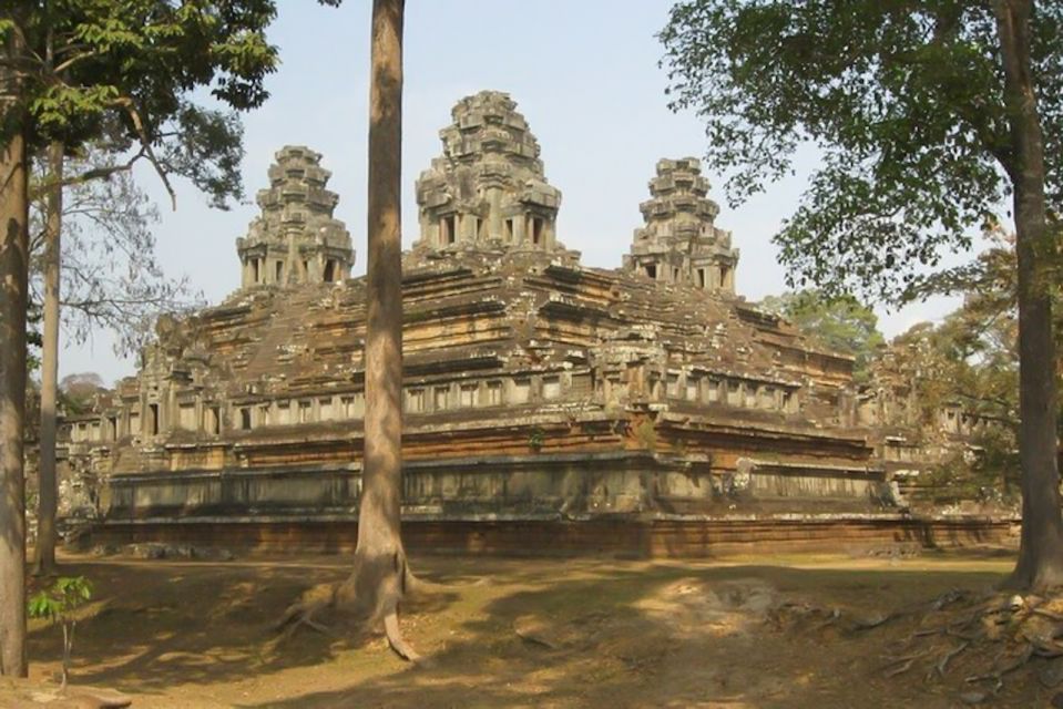 Siem Reap: Angkor Wat Sunrise and Full-Day Sightseeing Tour - Tour Guide Insights