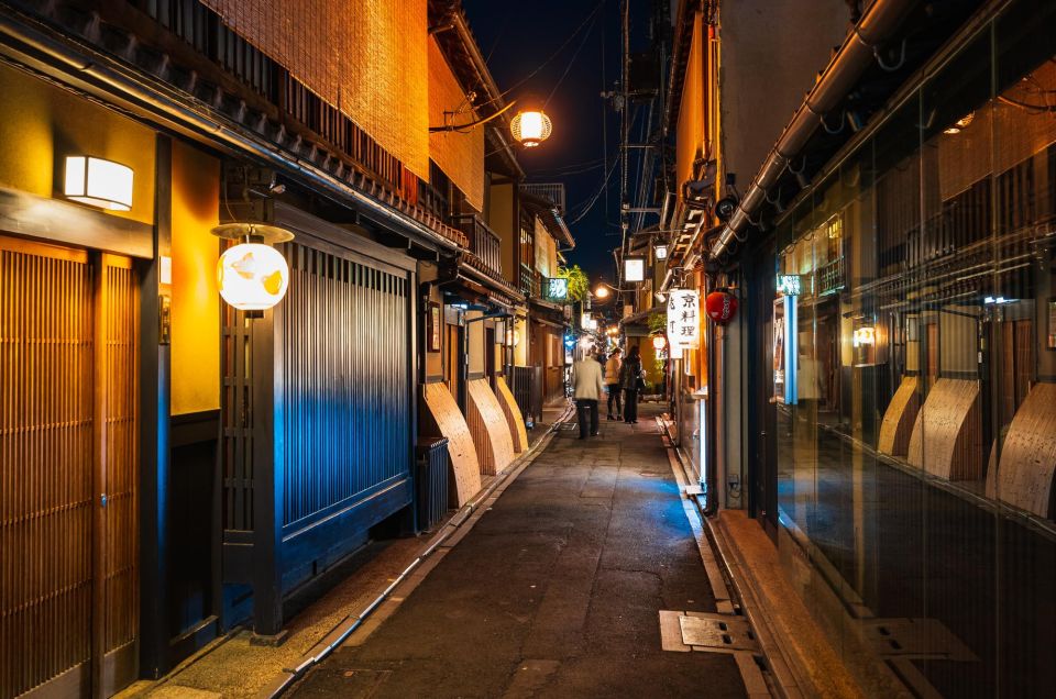 Kyoto : 3-Hour Bar Hopping Tour in Pontocho Alley at Night - Common questions