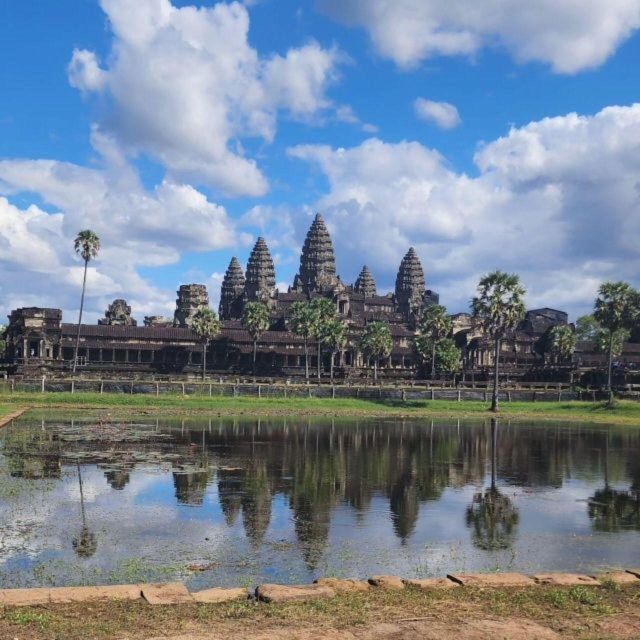 Siem Reap: Visit Angkor With a Guide Who Speaks Portuguese - Why Choose a Guided Tour in Siem Reap