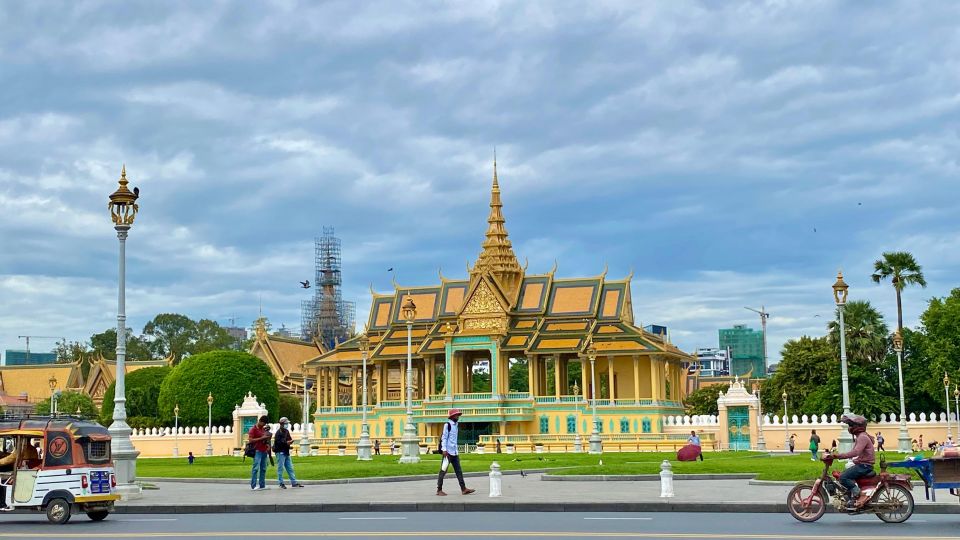 Top-10 Attractions in Phnom Penhdiscover a Vibrant Capital - Common questions