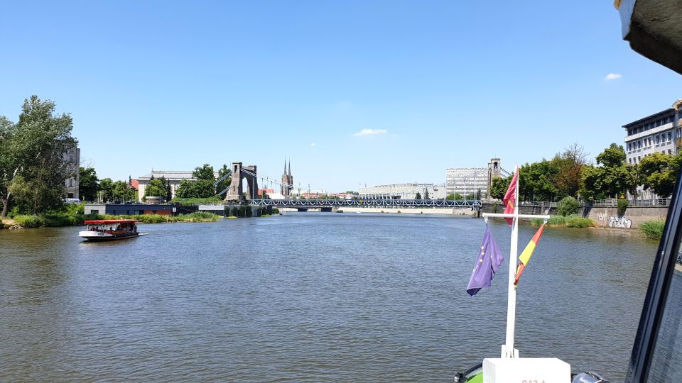 WrocłAw: Boat Cruise With a Guide - Common questions