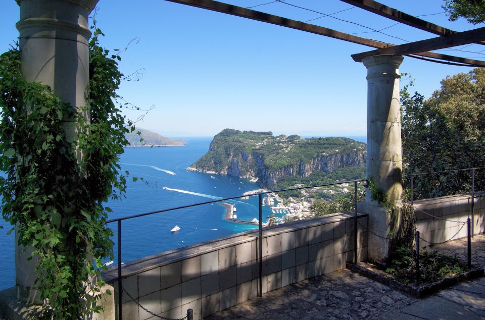 From Amalfi: Li Galli and Capri Islands Boat Tour - Common questions