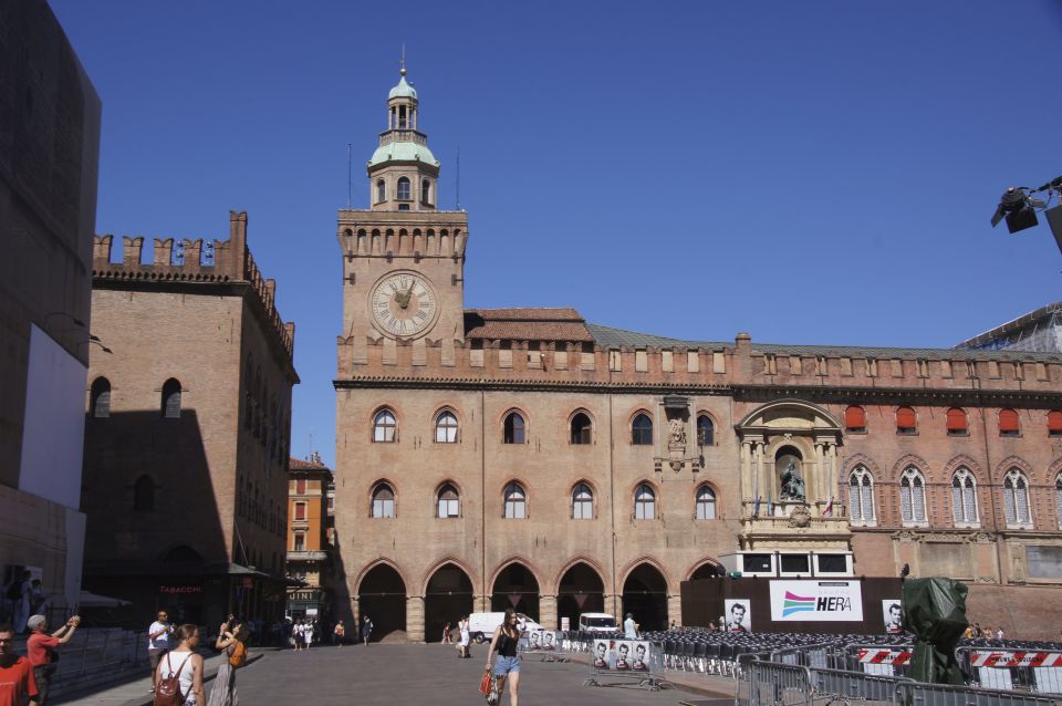 Bologna: Guided Architecture Walking Tour - Tour Booking Details