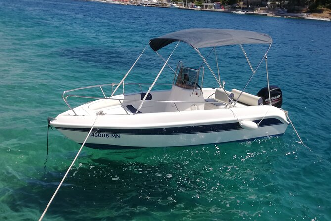 Explore Beauties of Island Brač and ŠOlta by Bellingardo Boat - Licence Required - Just The Basics