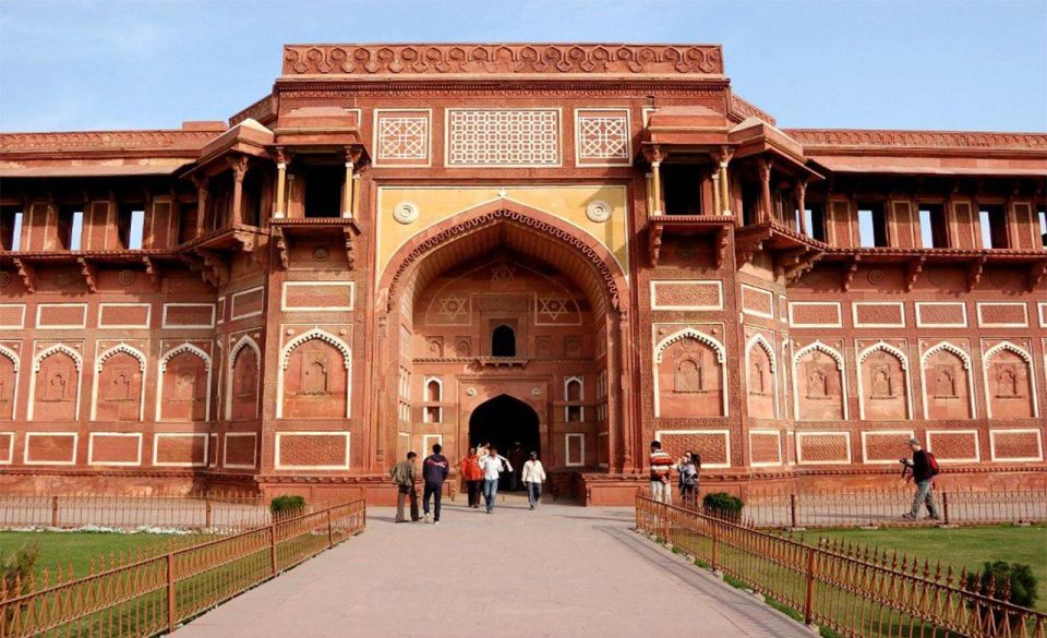 From Ahmedabad: Taj Mahal and Agra Fort Tour With Flight - Just The Basics