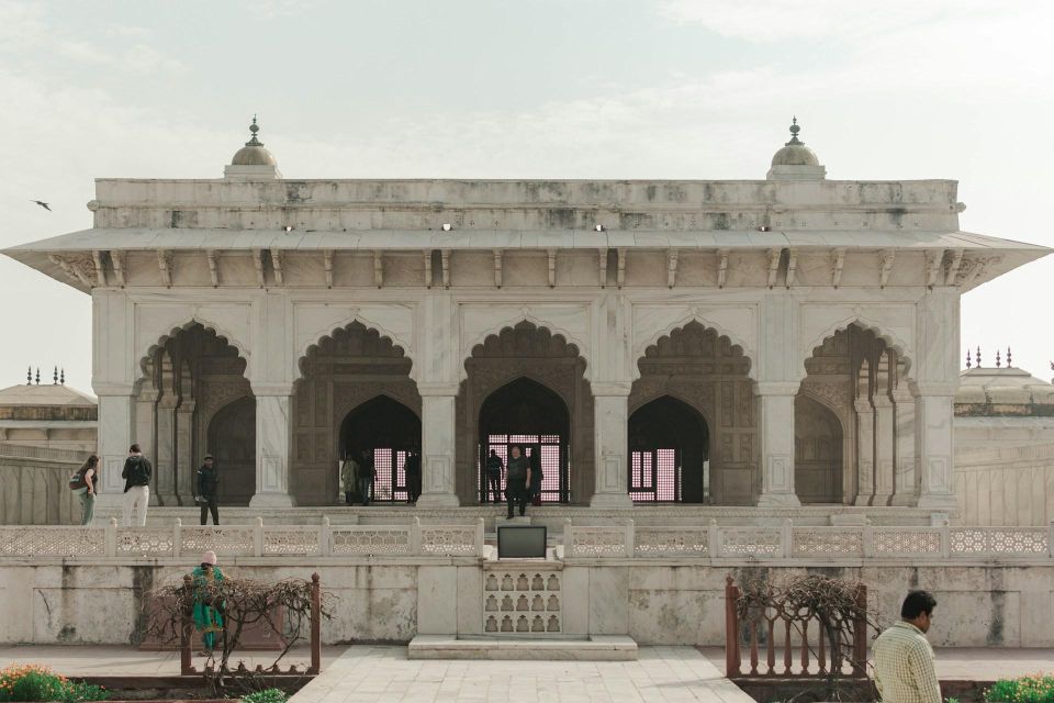 From Delhi: Overnight Agra Tour With Taj Mahal at Sunrise - Just The Basics