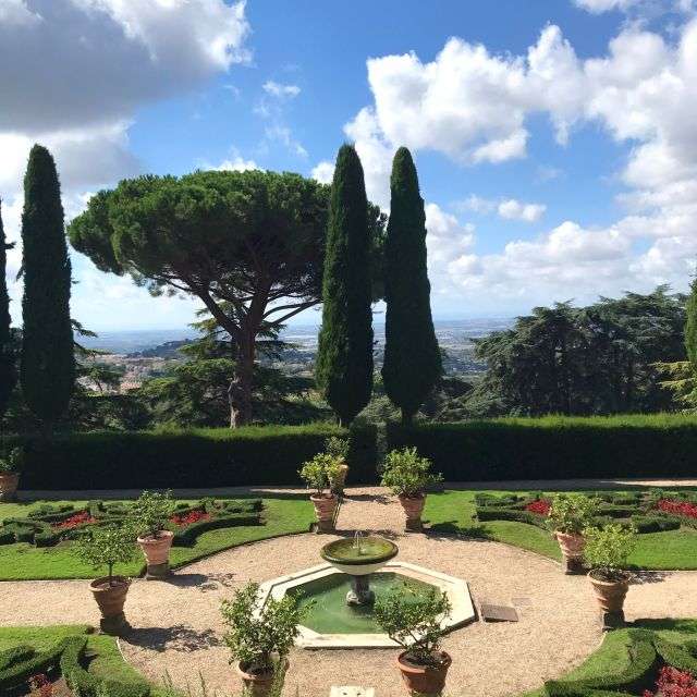 From Rome: Castel Gandolfo and Gardens Day Trip