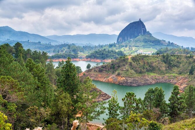 Full Day Private Tour of Guatapé - Just The Basics