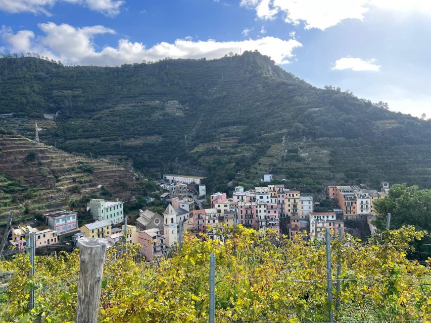 Guided Cinque Terre Hiking Day From Florence - Just The Basics