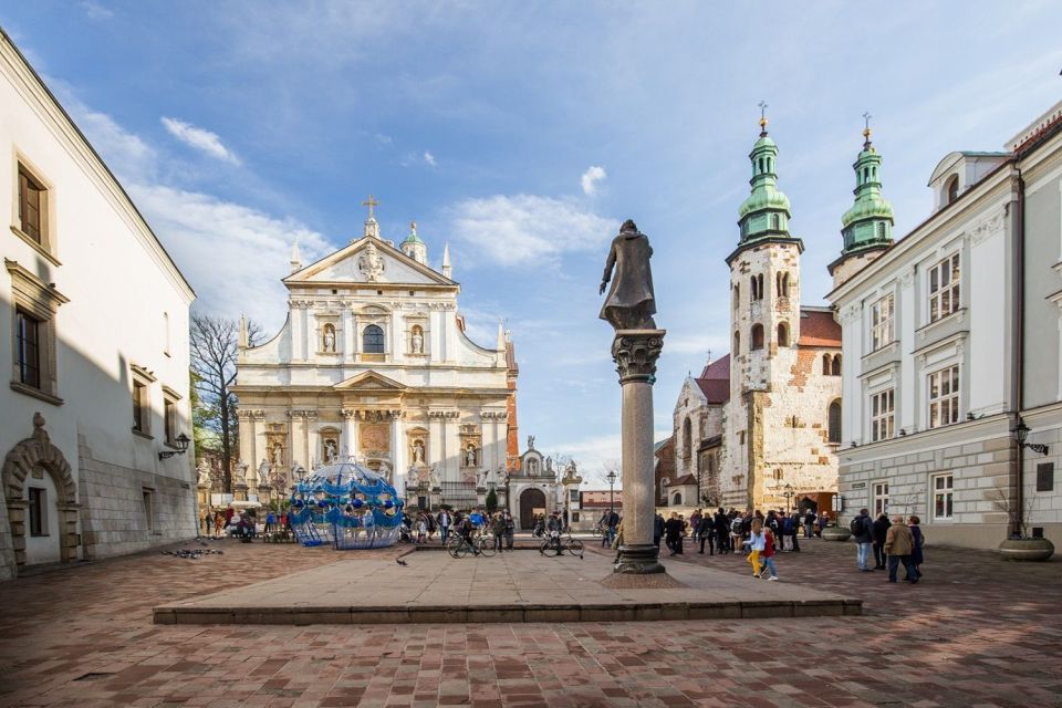 Krakow: Old Town by Golf Cart, Wawel, and Underground Museum - Just The Basics