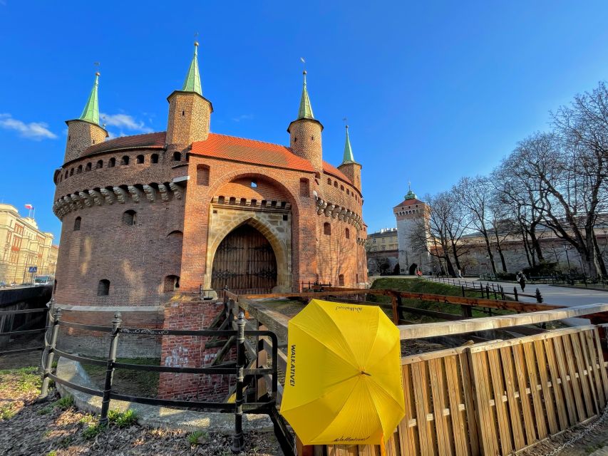 Kraków: Old Town & Wawel Castle Walking Tour - Just The Basics