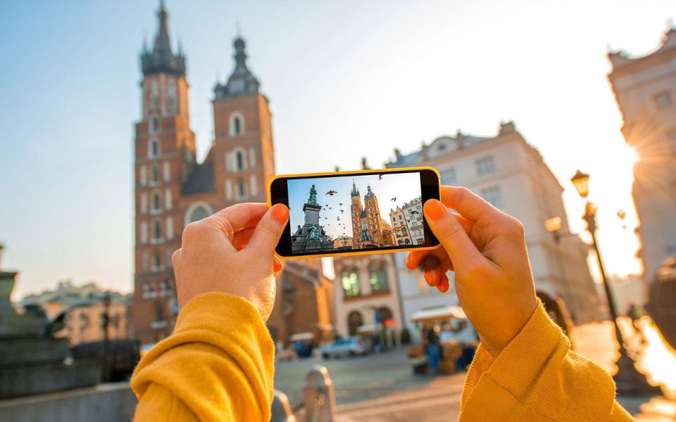 Krakow: Tour Through the Old Town; Small Groups! - Just The Basics