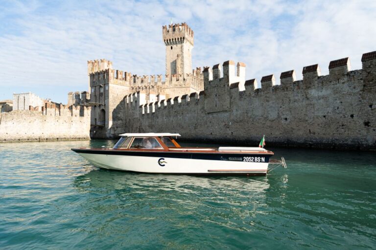 Lake Garda: Private Sunset Cruise to Isola Del Garda