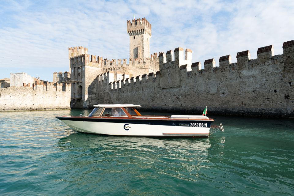Lake Garda: Private Sunset Cruise to Isola Del Garda - Just The Basics