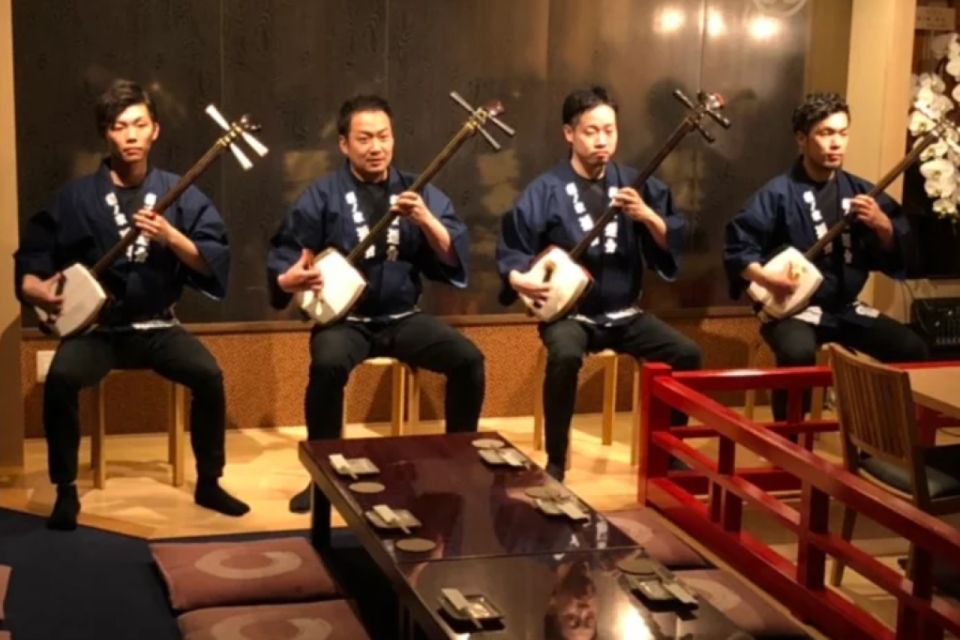 Live Traditional Music Performance Over Dinner - Key Points