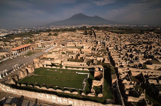 Pompeii Half-Day Excursion From Naples - Location Information