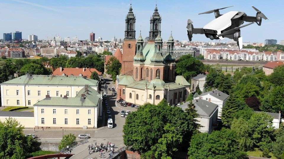 Poznań: Highlights Tour With Drone Video - Just The Basics