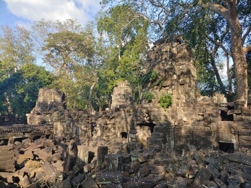 Private Adventure Off the Beaten Track to Banteay Chmar - Just The Basics