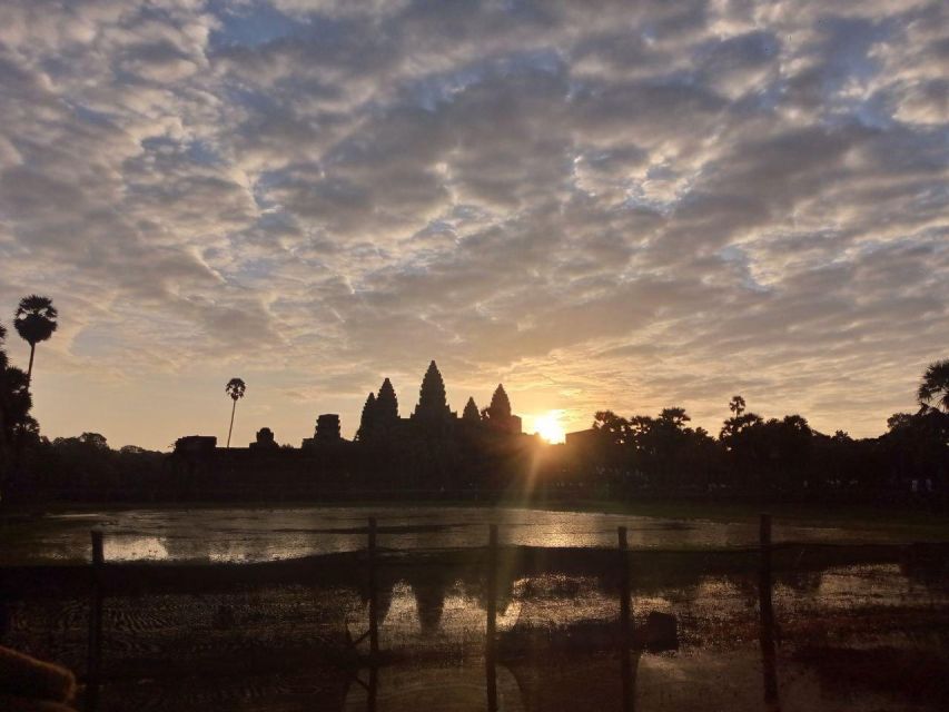 Private Angkor Wat Sunset Tour - Just The Basics