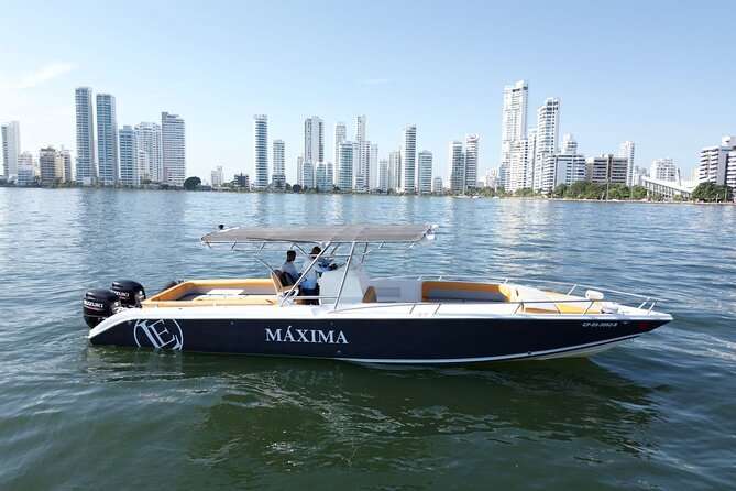 Private Boat Rental for 8 Hours in Maxima With Captain - Just The Basics