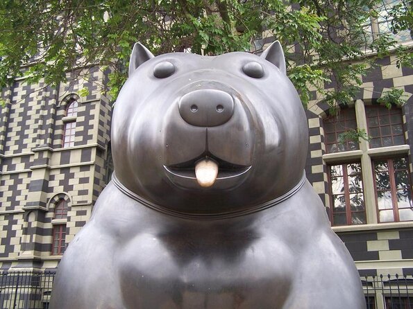 Private Tour: the Art of Botero - Cultural Experience Medellin -Antioquia Museum - Just The Basics